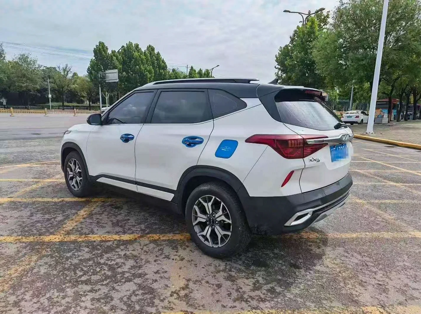 起亚KX3 后面外观三