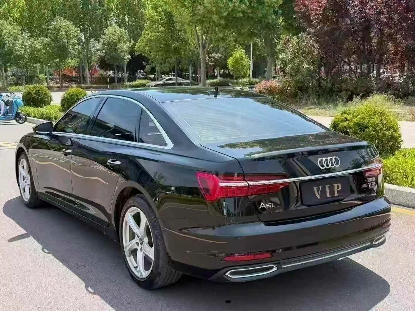 奥迪A6L 后面外观一