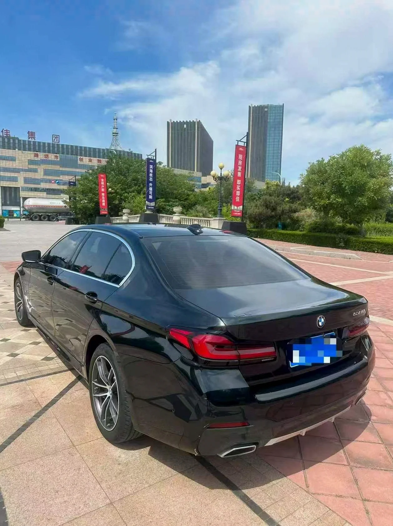 宝马5系 后面外观三