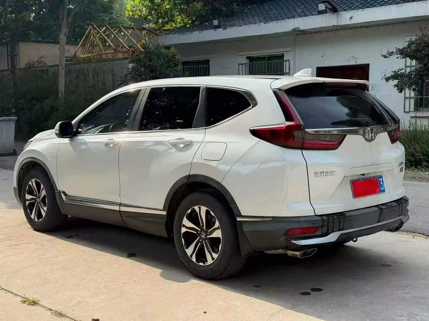 本田CRV 后面外观一