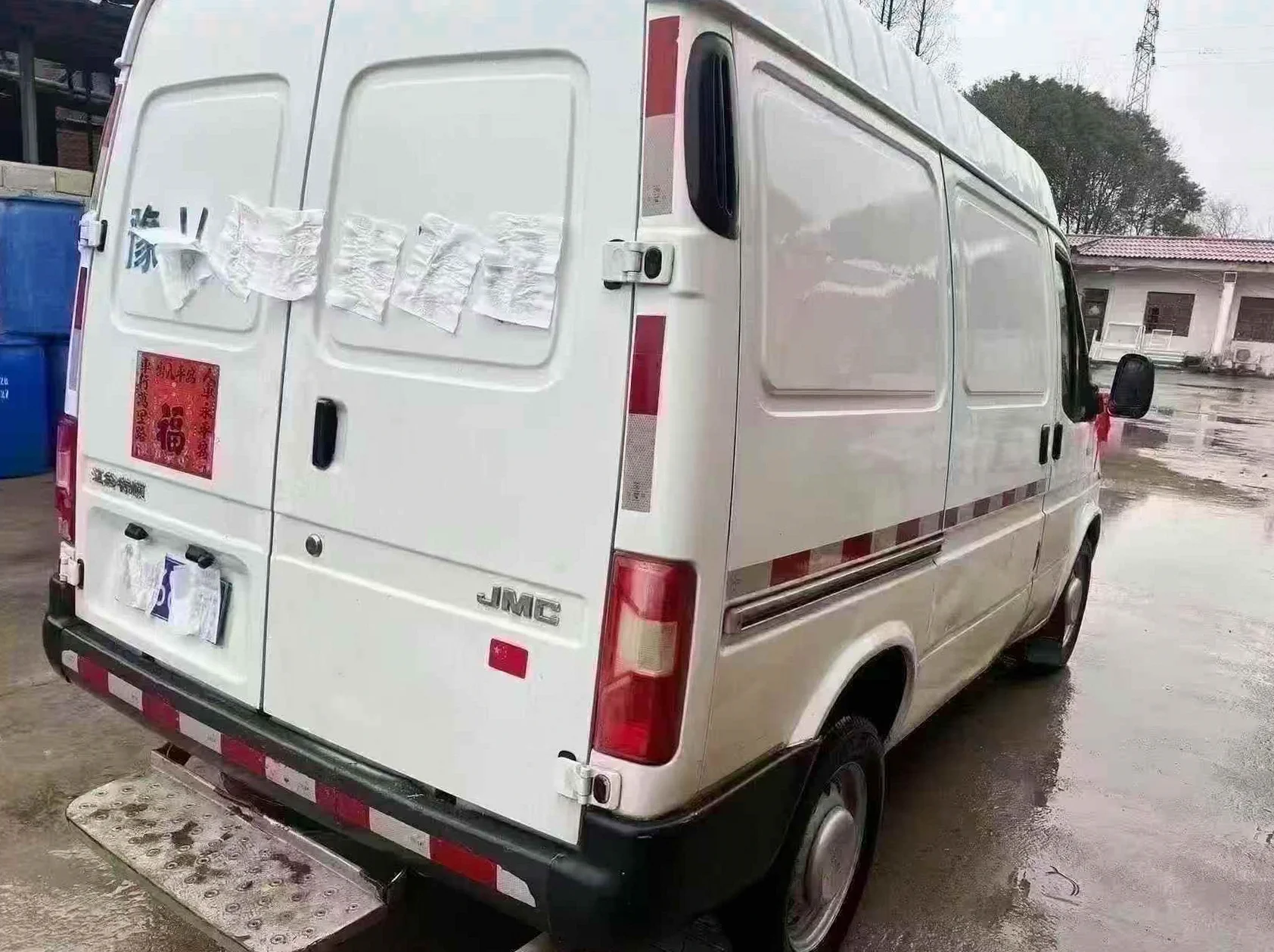 江铃特顺 后面外观三