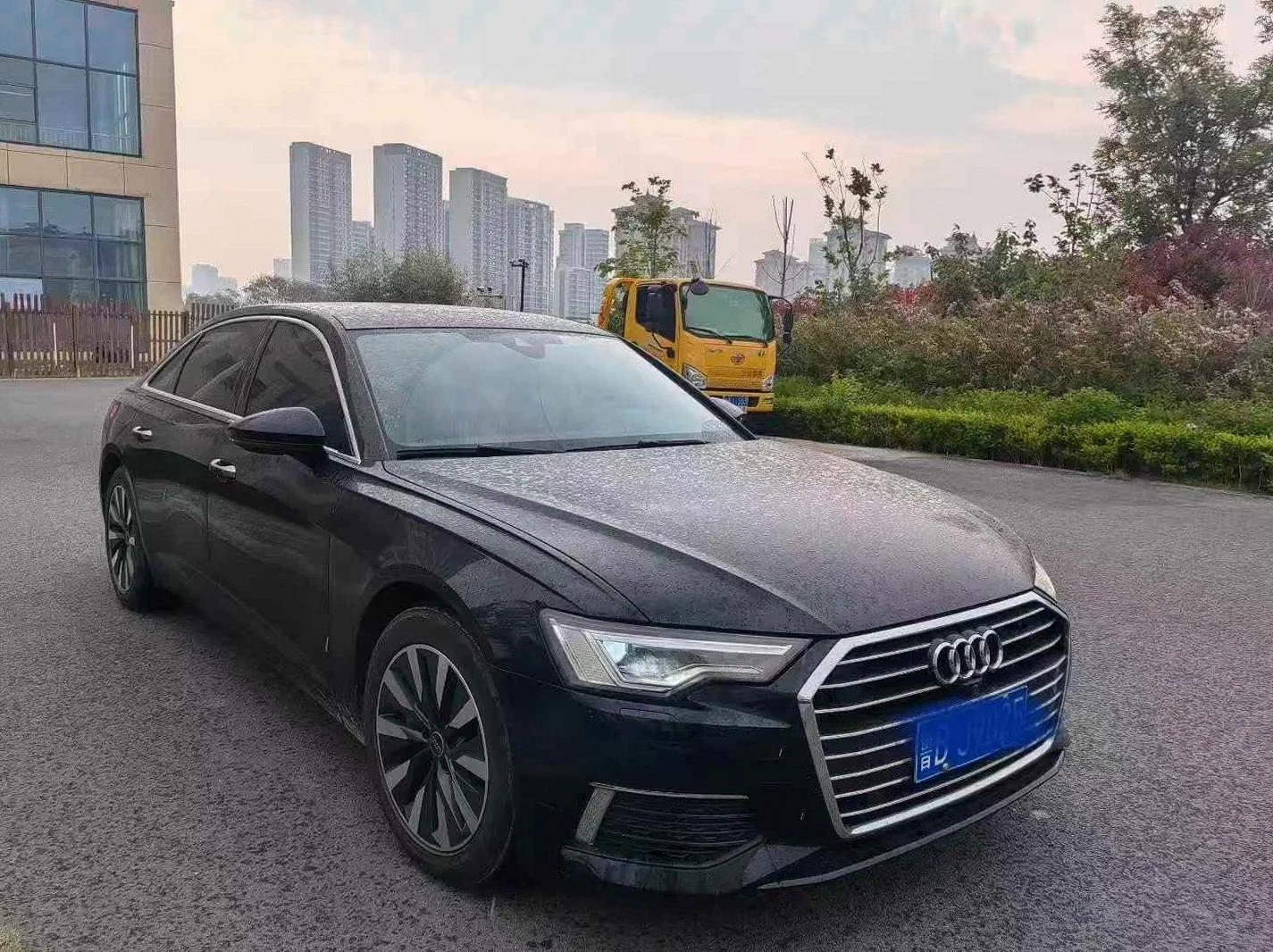 奥迪A6L 正面外观三