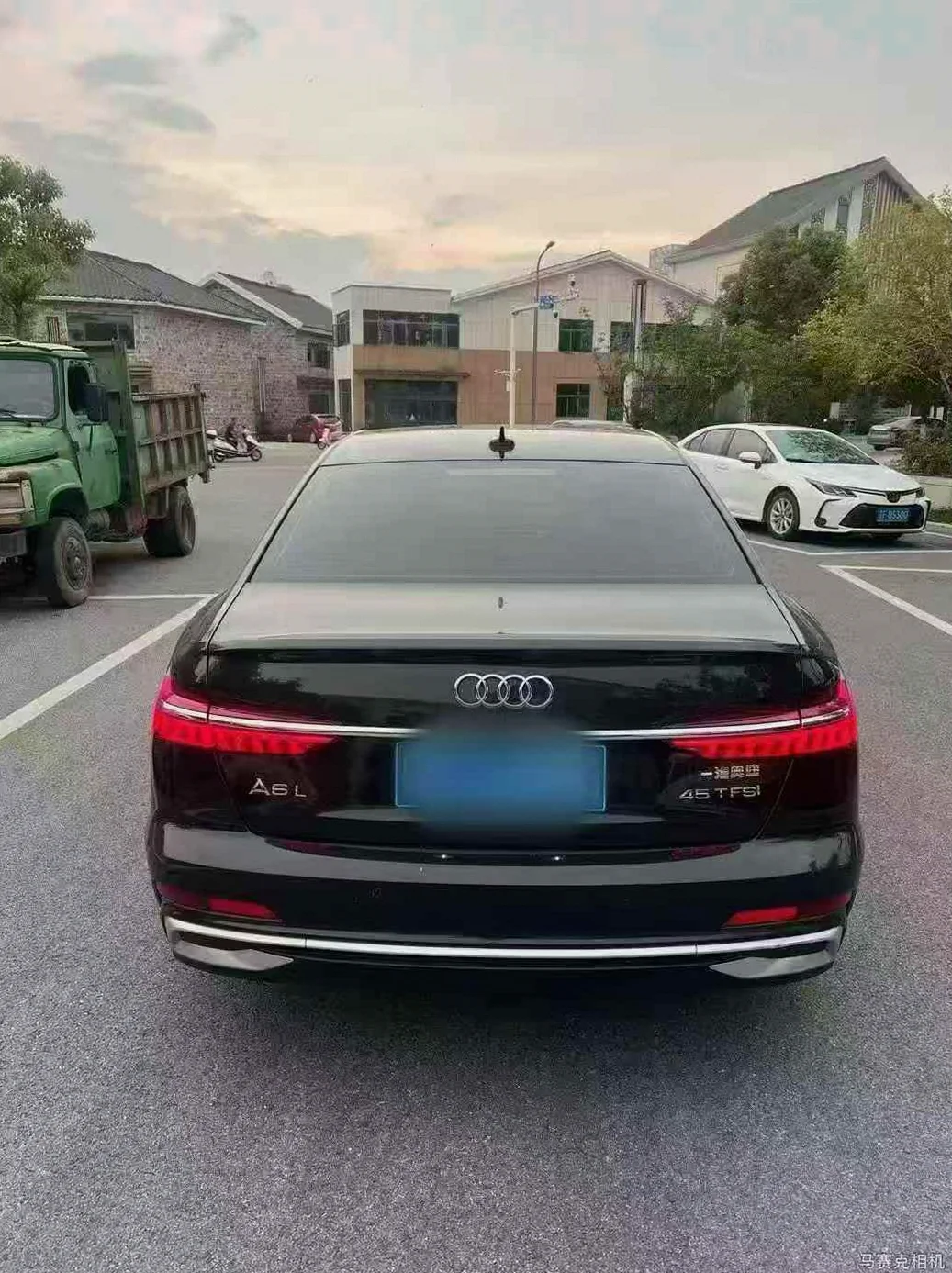 奥迪A6L 内饰前排
