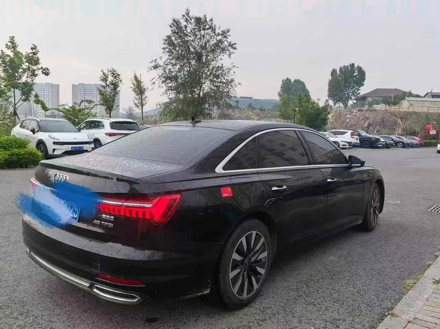 奥迪A6L 后面外观三