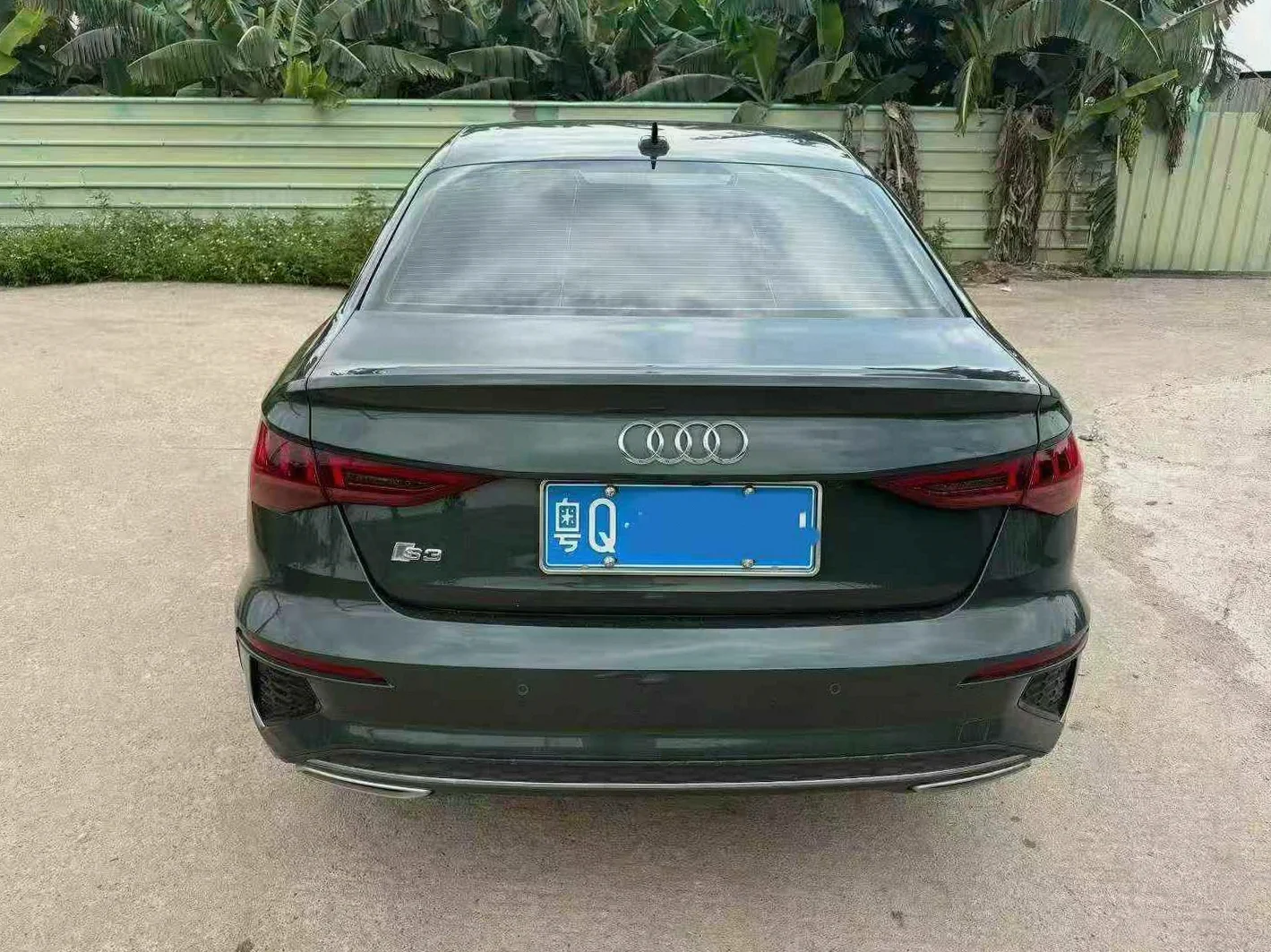奥迪A3 后面外观一