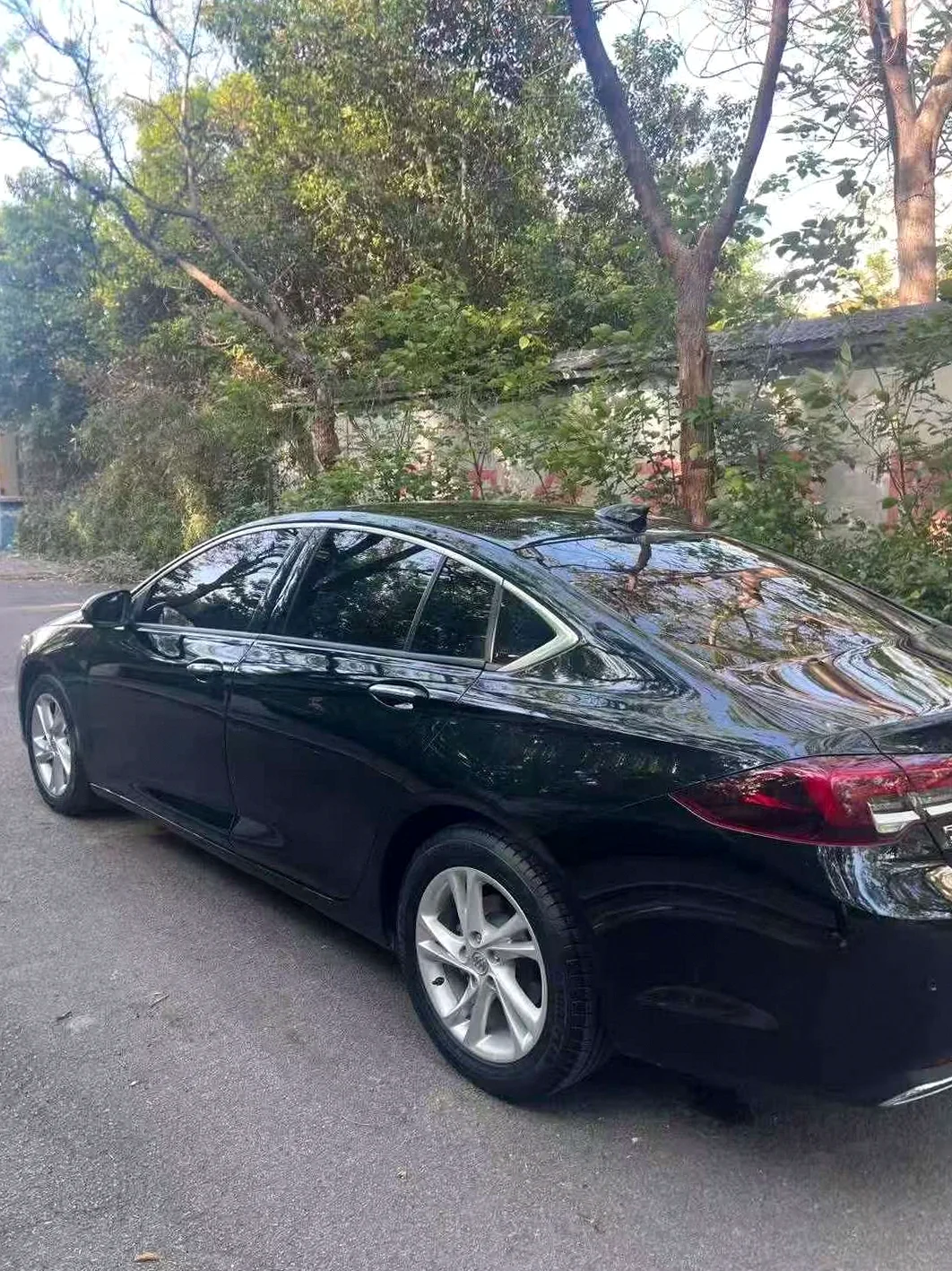 别克君威 后面外观二