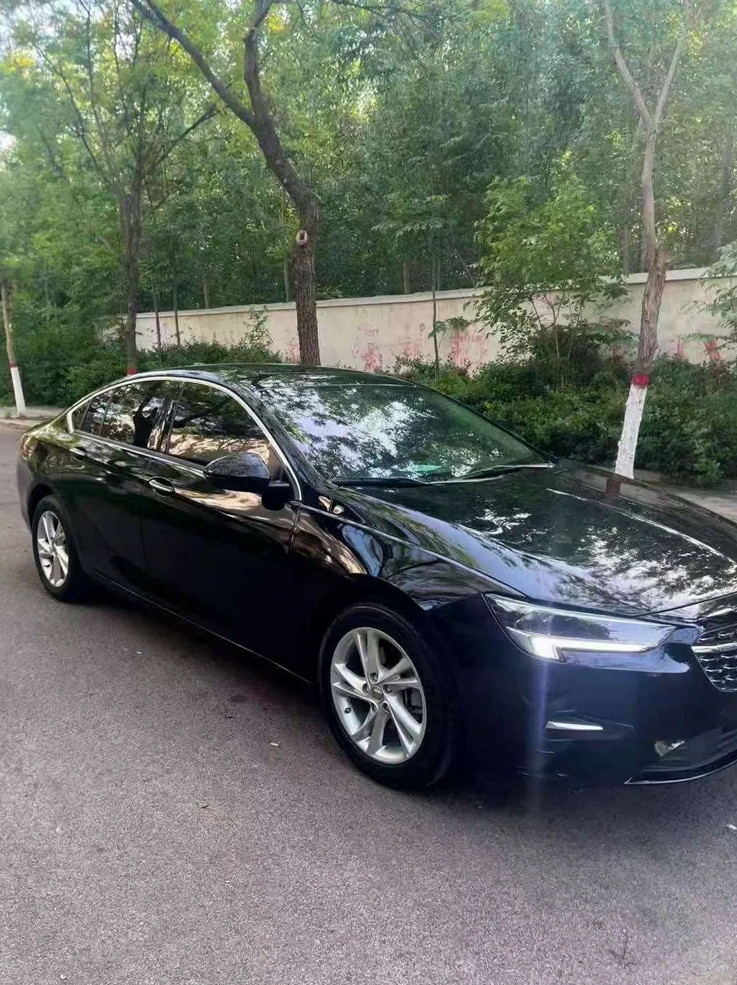 别克君威 正面外观三