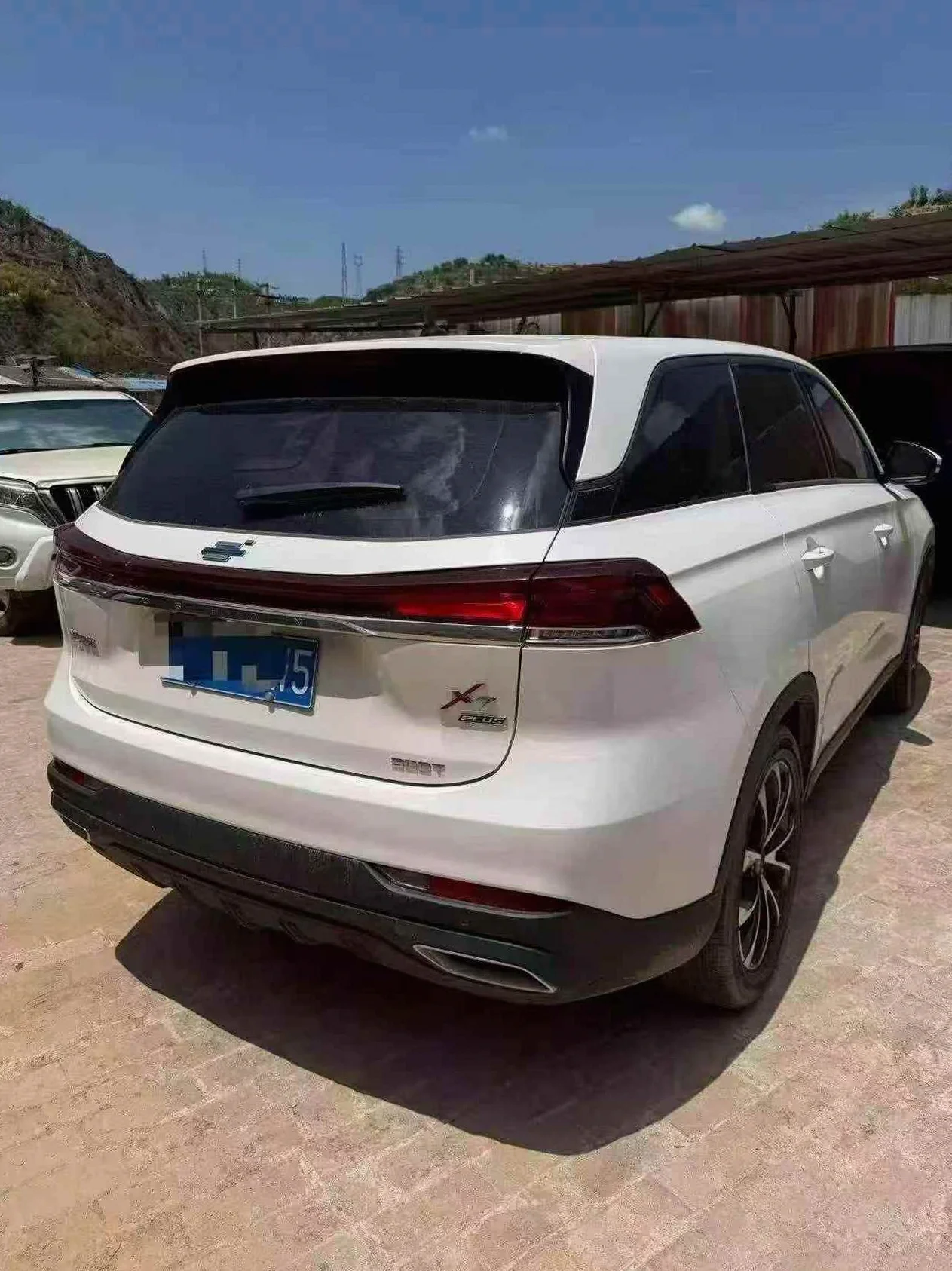 长安汽车欧尚 后面外观三