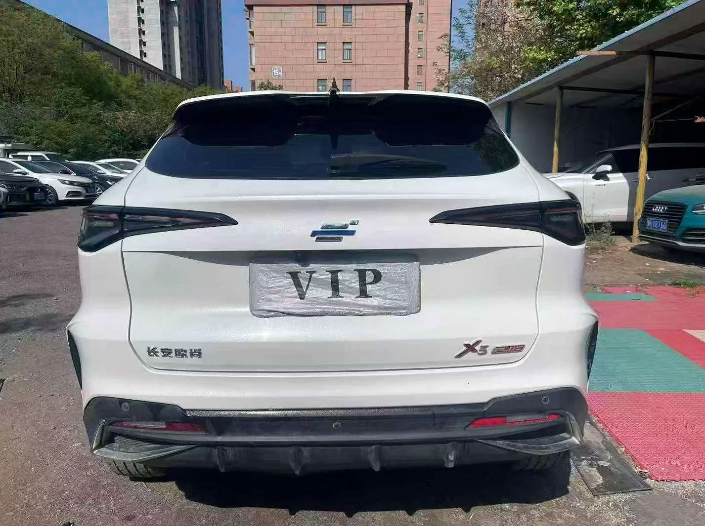 长安汽车欧尚 后面外观二