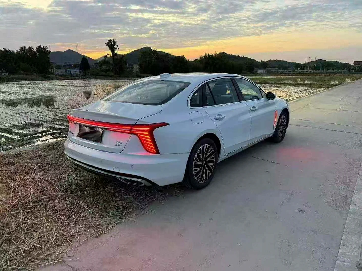 红旗H5 驾驶室