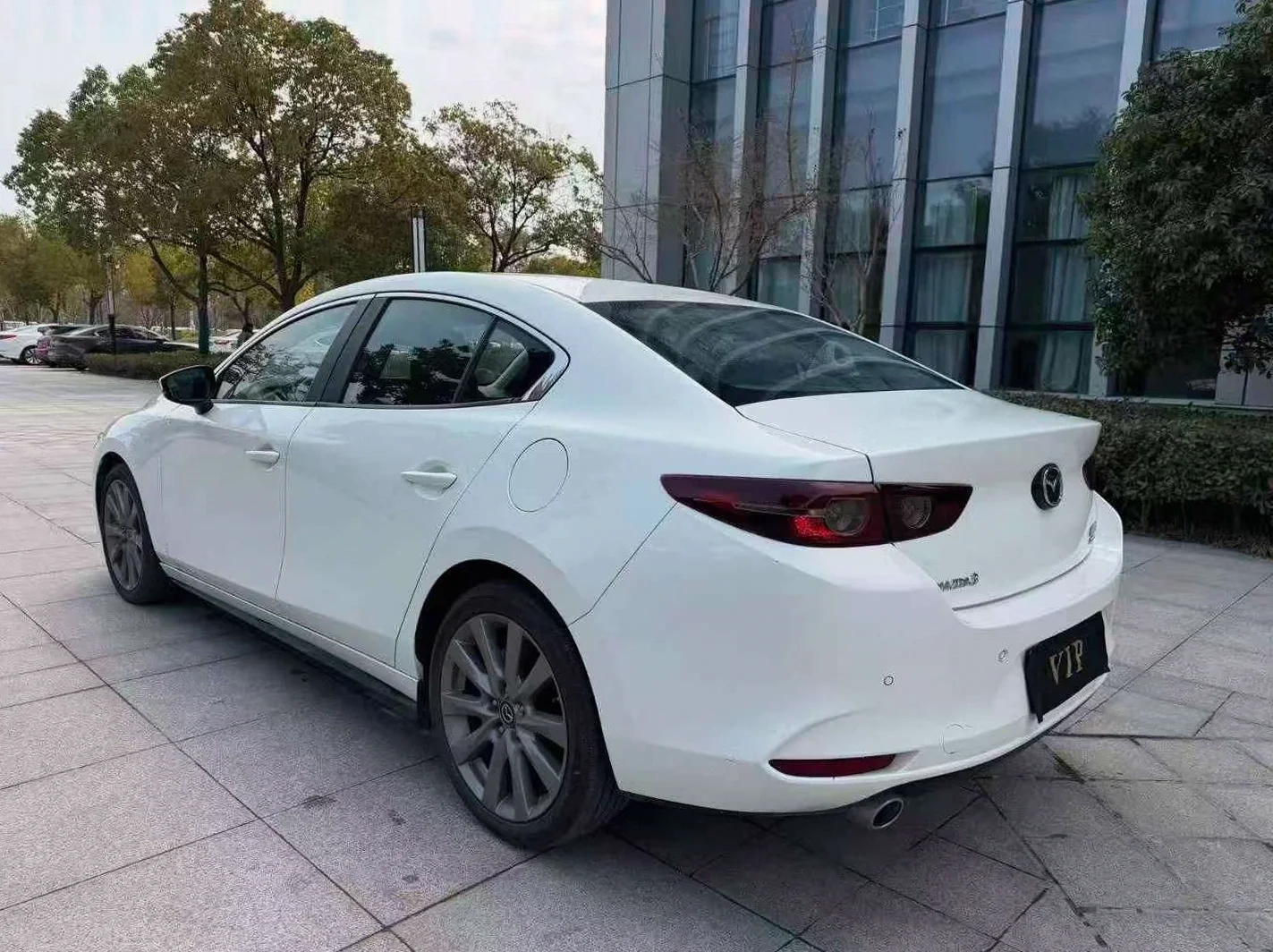 马自达昂克赛拉 后面外观一