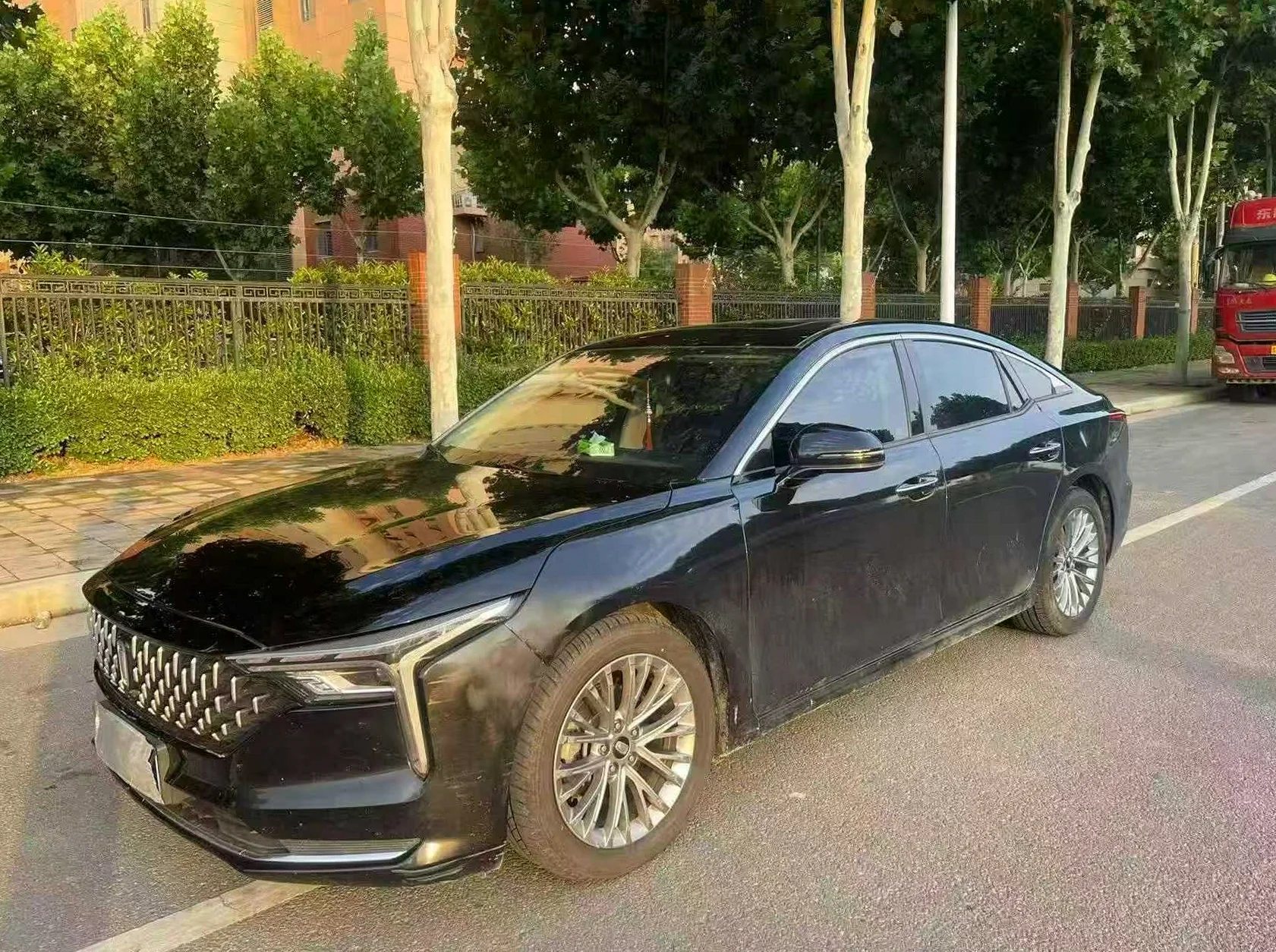 奔腾B70 正面外观三