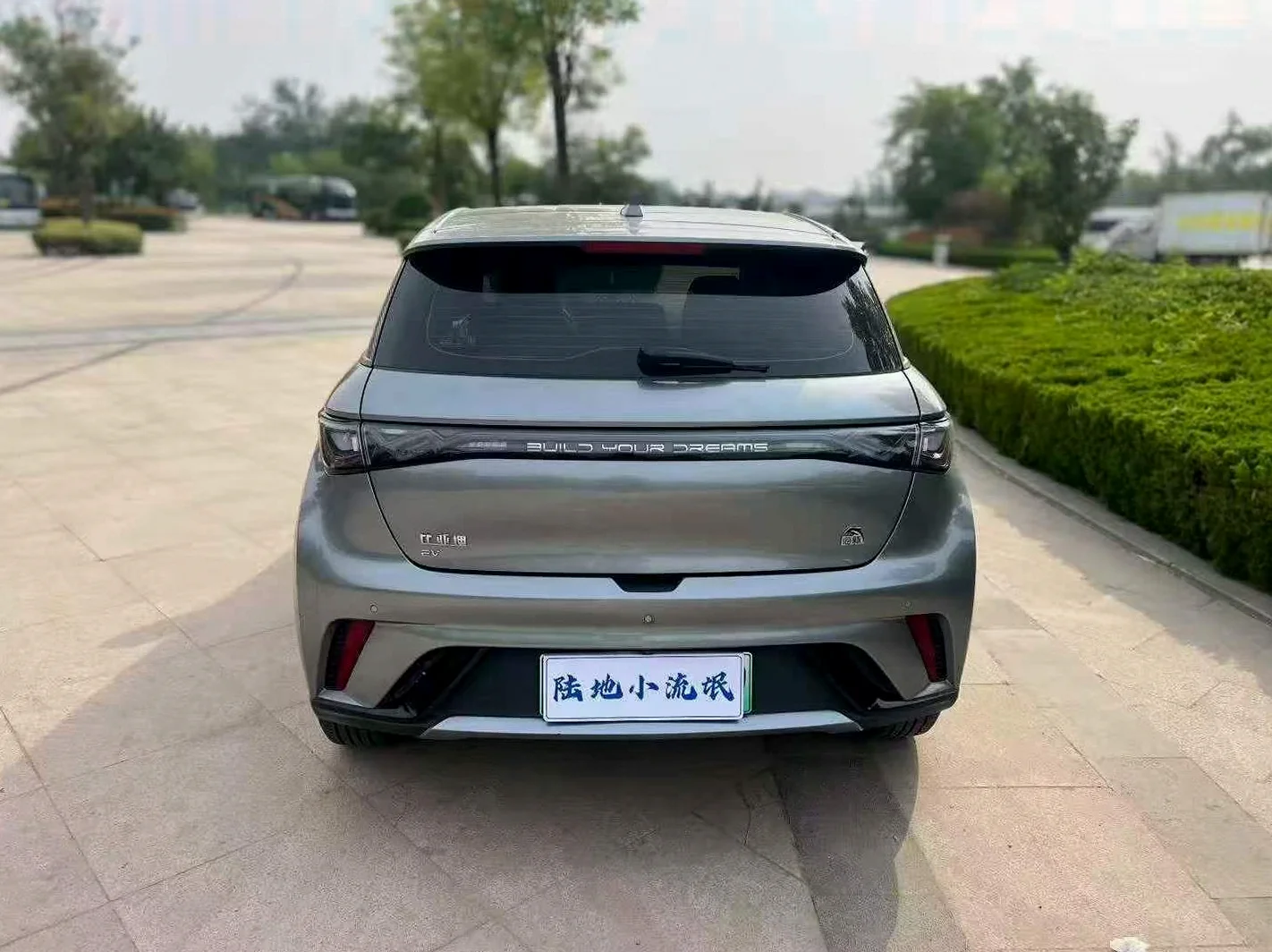 比亚迪海豚 后面外观一