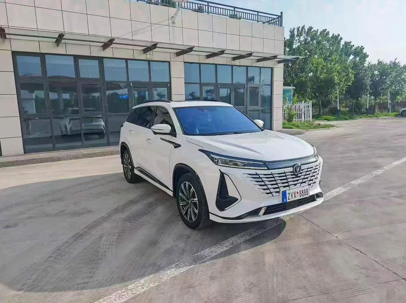 长安汽车CS75 正面外观三
