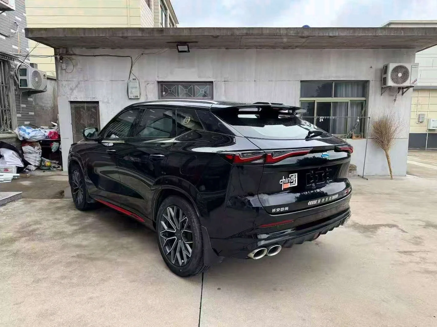 长安汽车欧尚 后面外观二