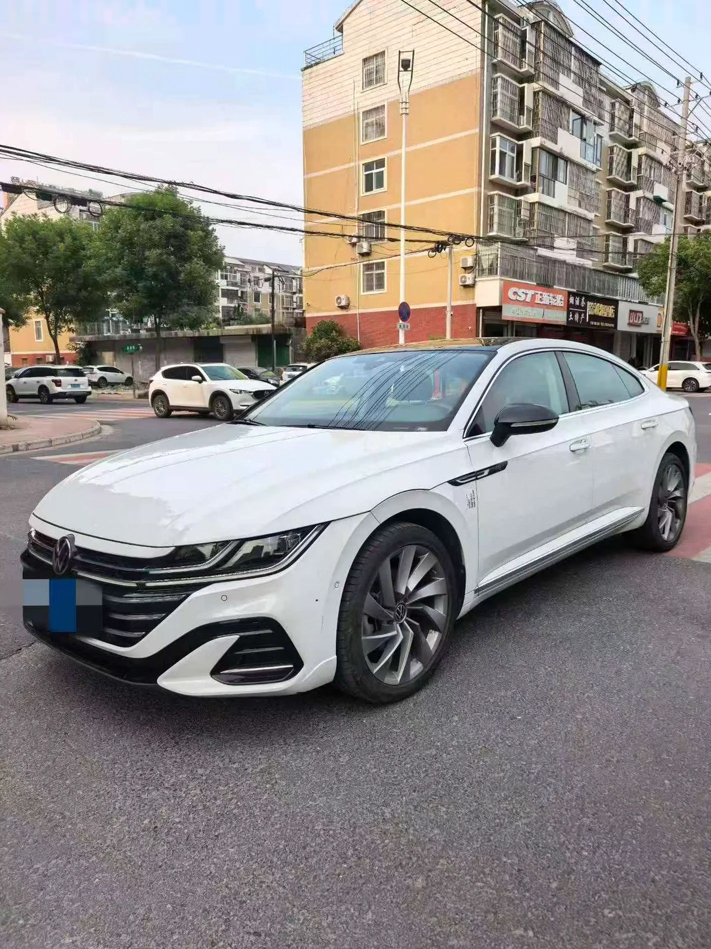 大众CC 正面外观二
