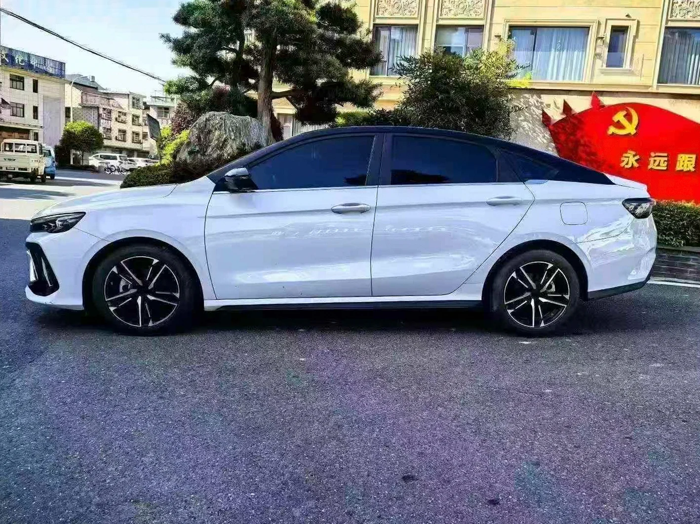 吉利缤瑞 正面外观二