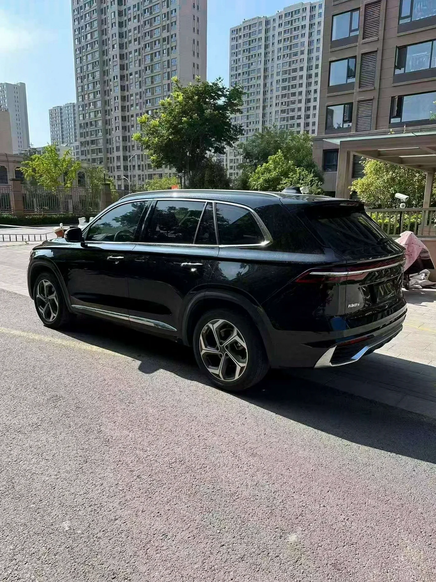 吉利星越 后面外观三