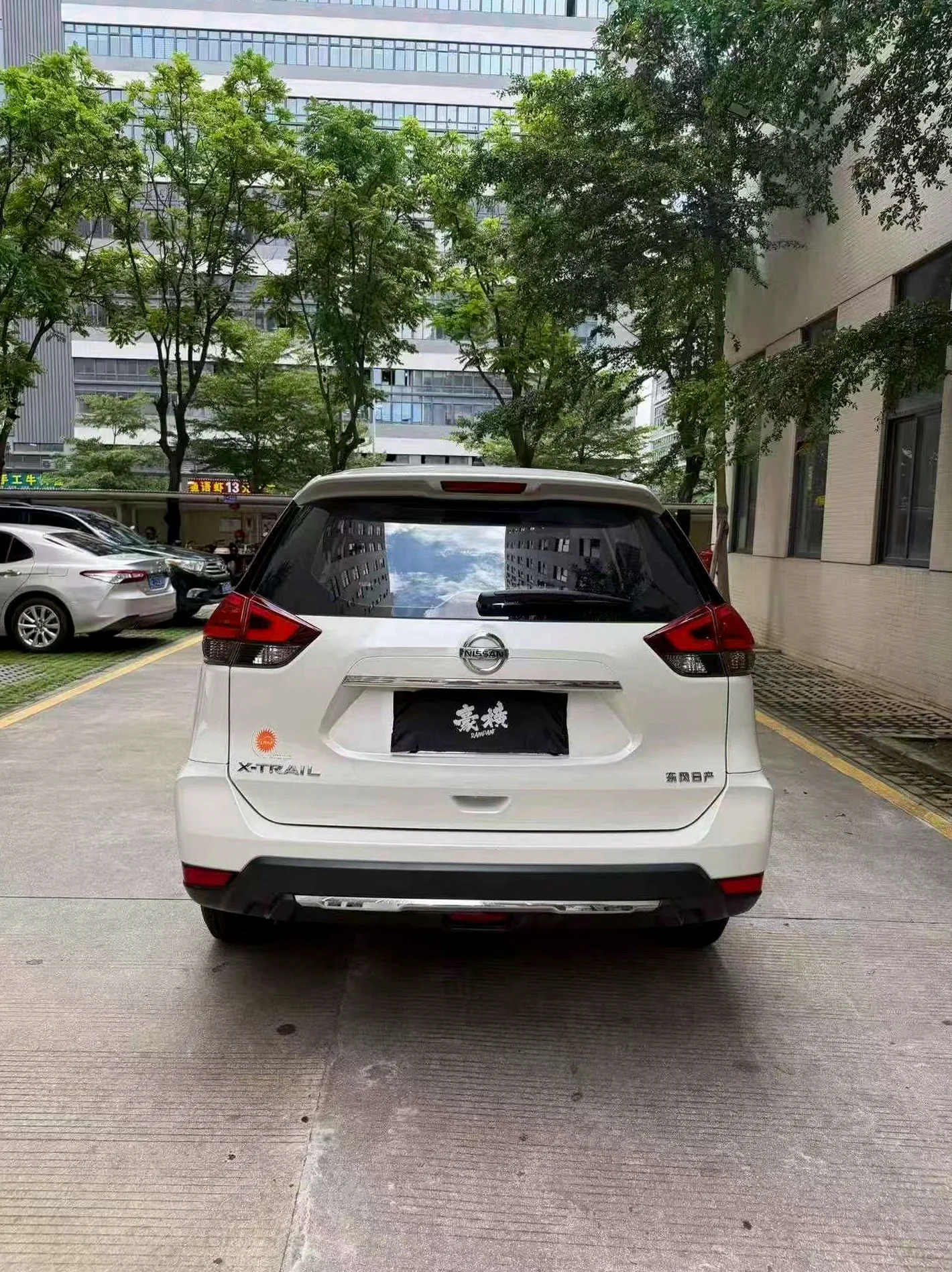 日产奇骏 后面外观二