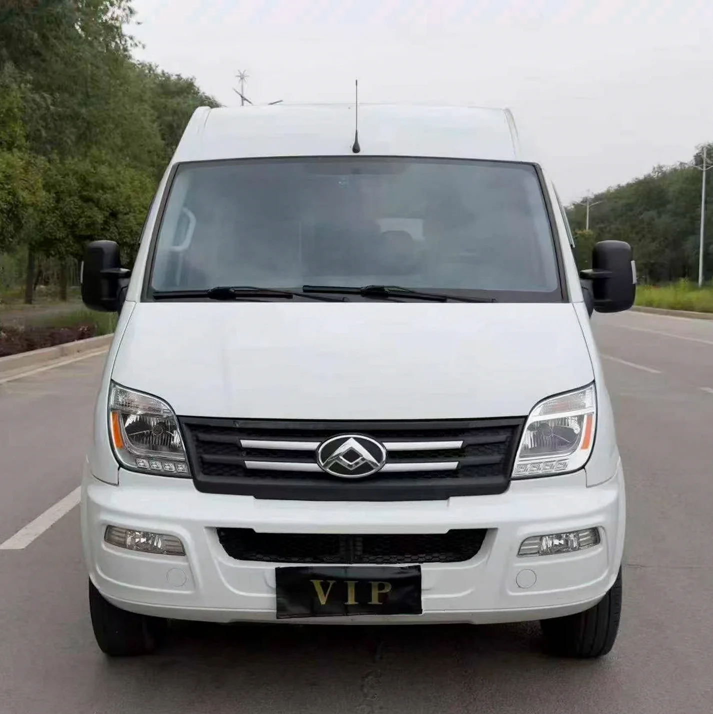 大通V80 正面外观二