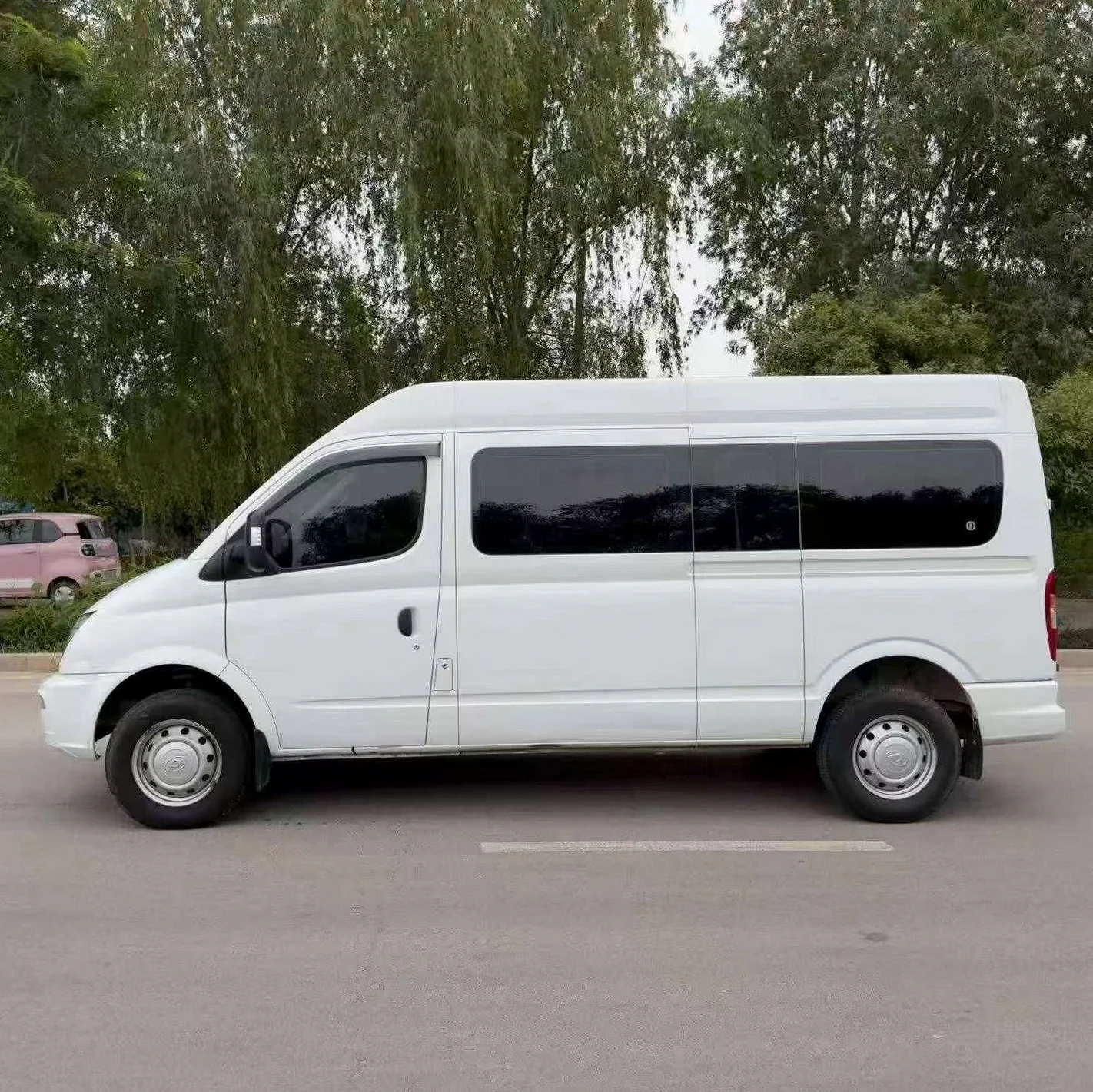 大通V80 后面外观二