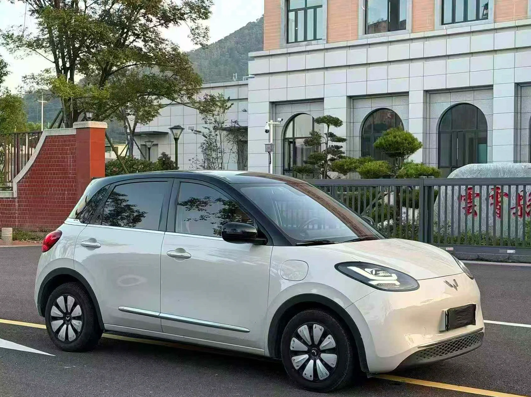 五菱汽车缤果 正面外观三