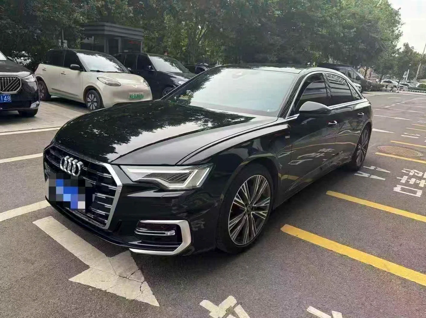 奥迪A6L 正面外观三
