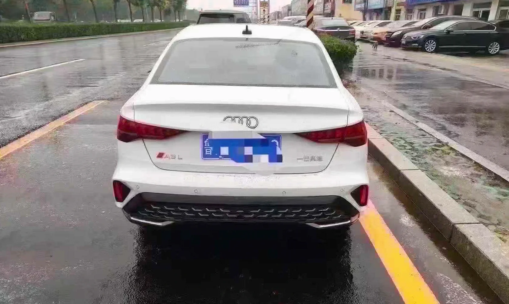奥迪A3 正面外观三