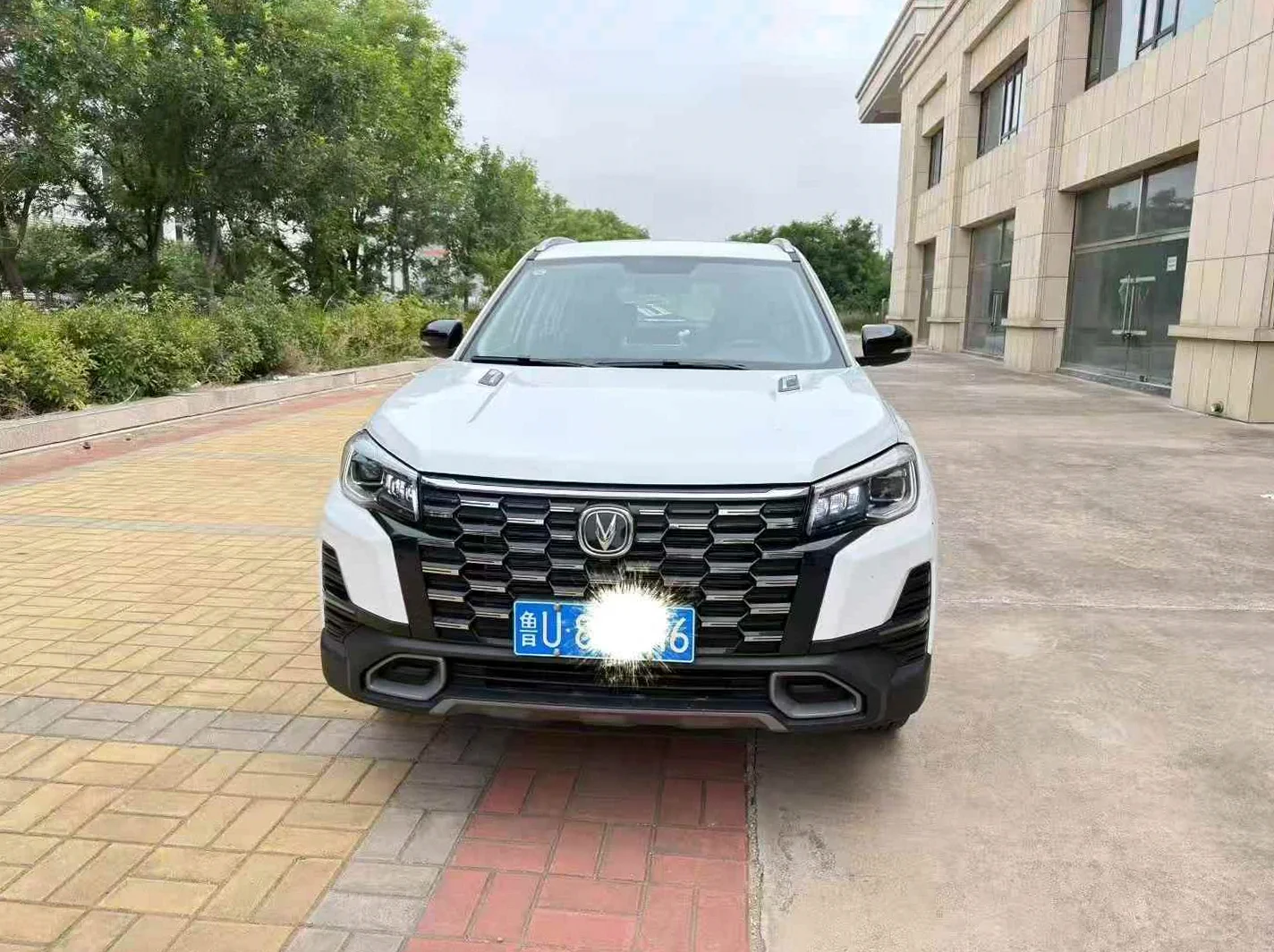 长安汽车CS75 正面外观二