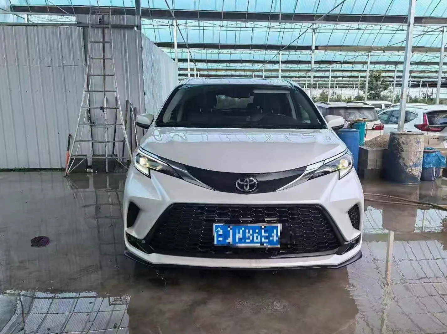 25年丰田塞纳 准新车