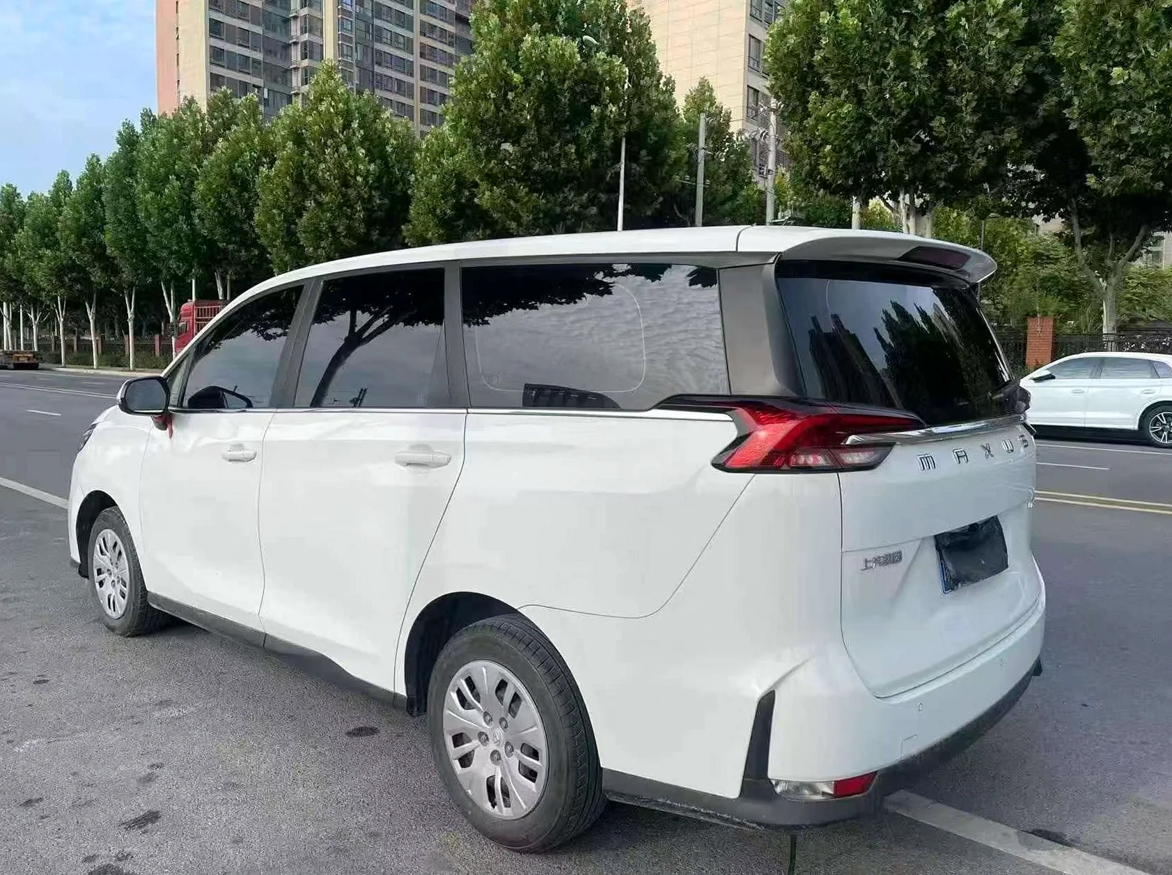 大通G50 后面外观一