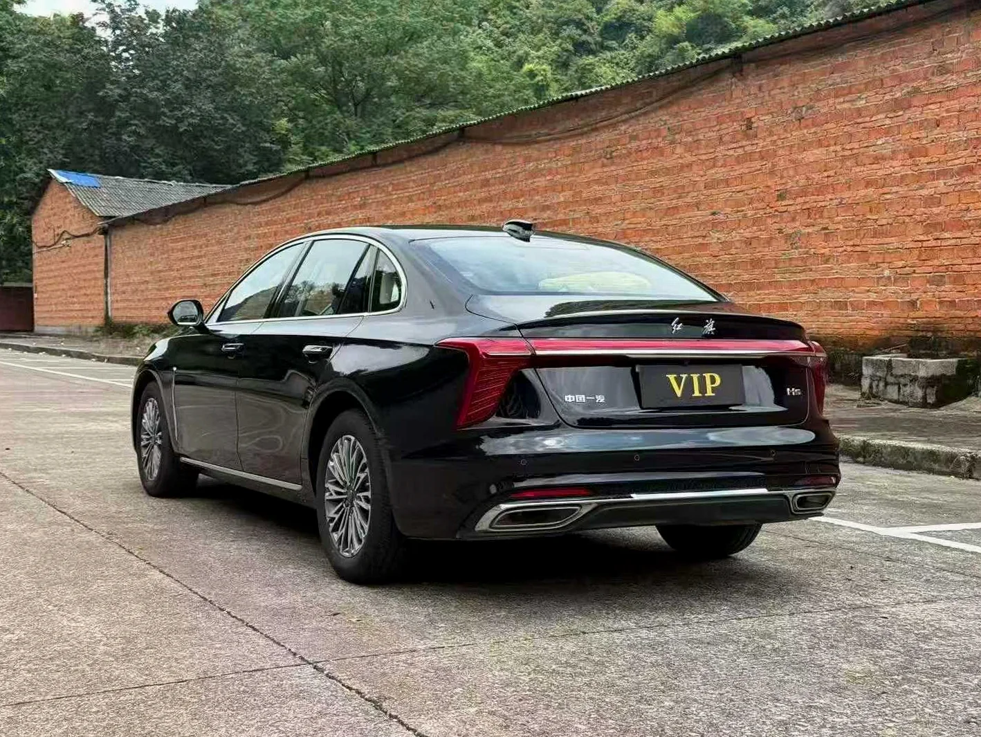 红旗H5 后面外观一