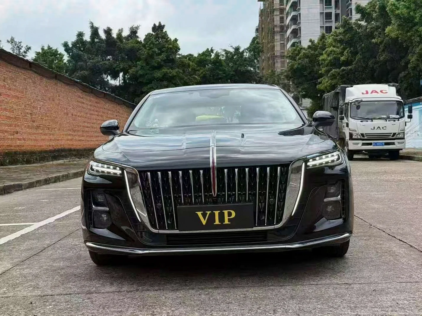 红旗H5 正面外观二