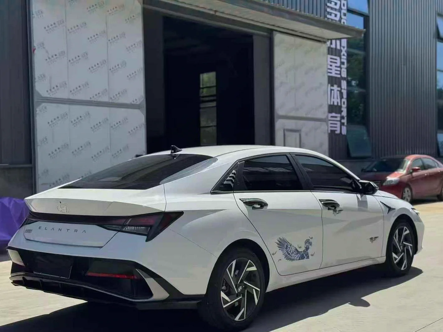 现代伊兰特 后面外观三