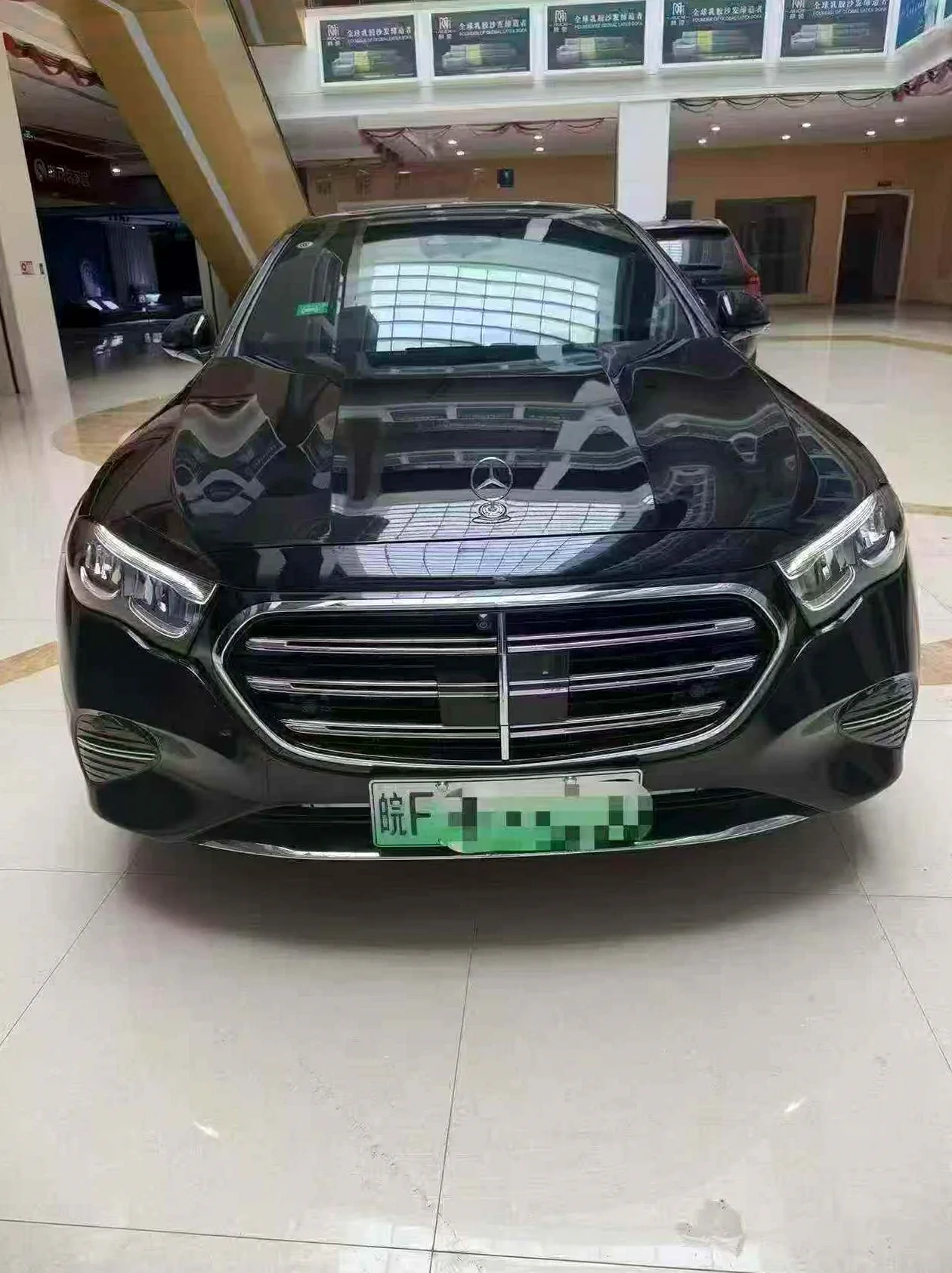 2026款奔驰E350eL插电混动版