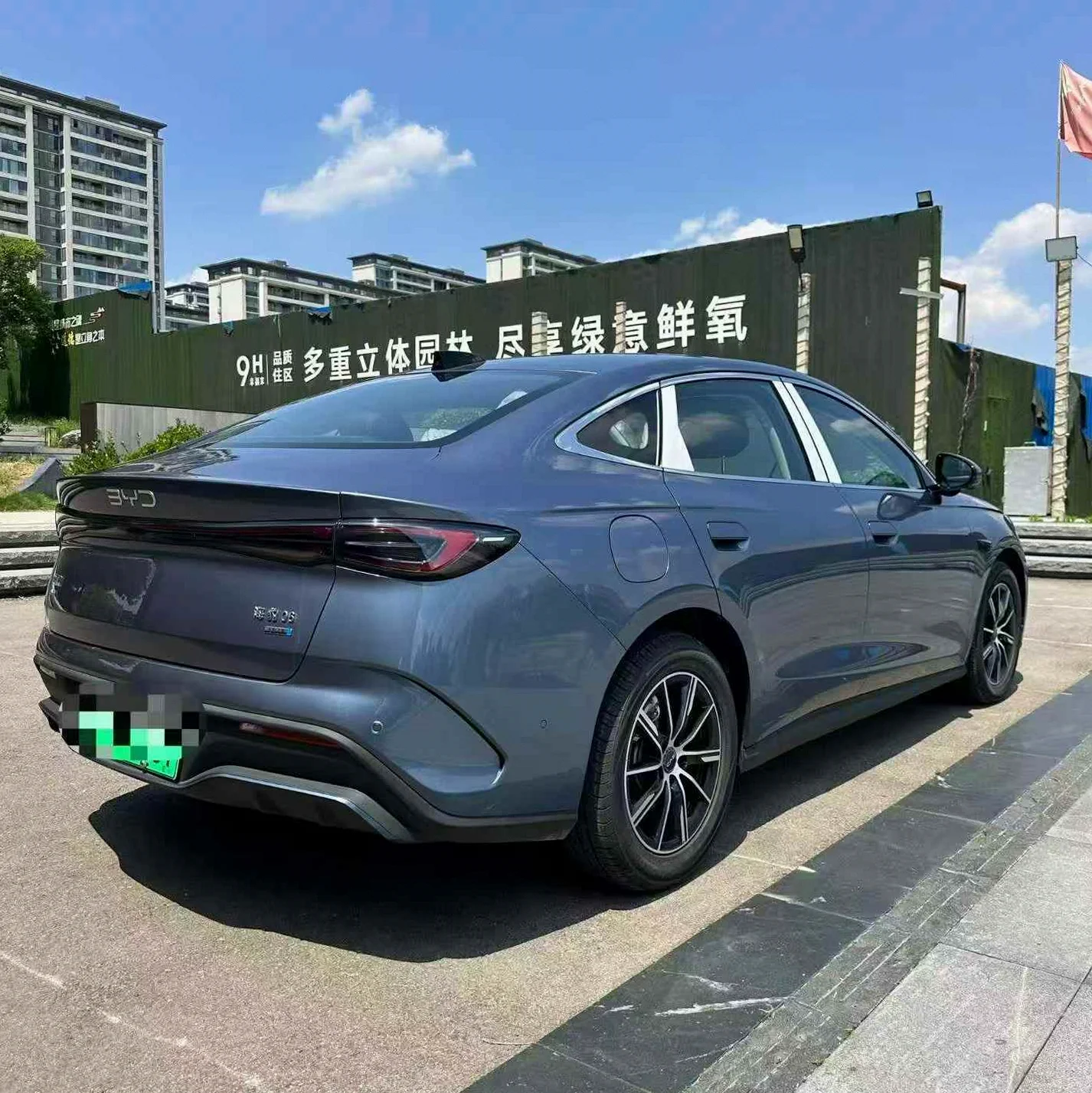 比亚迪海豹 后面外观二