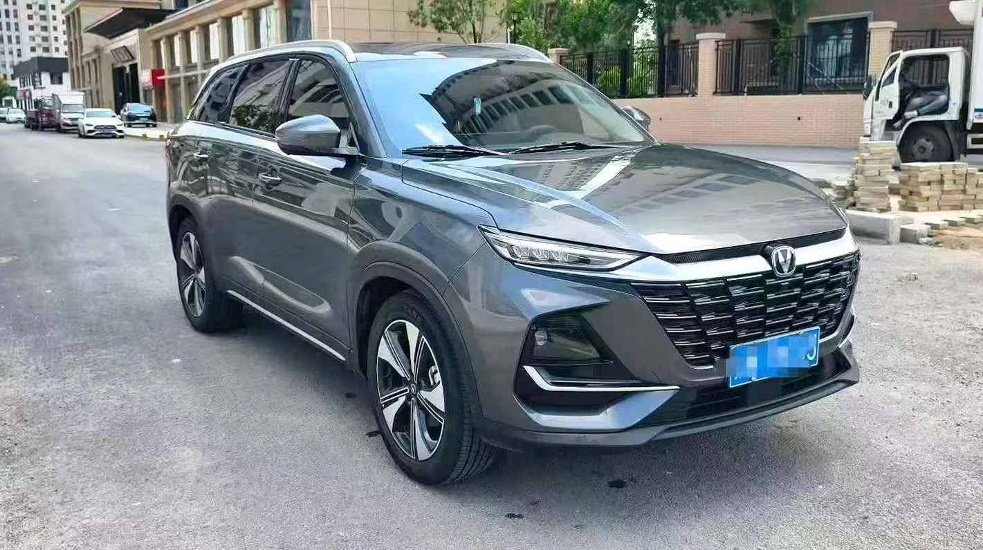 长安汽车CS75 后面外观一
