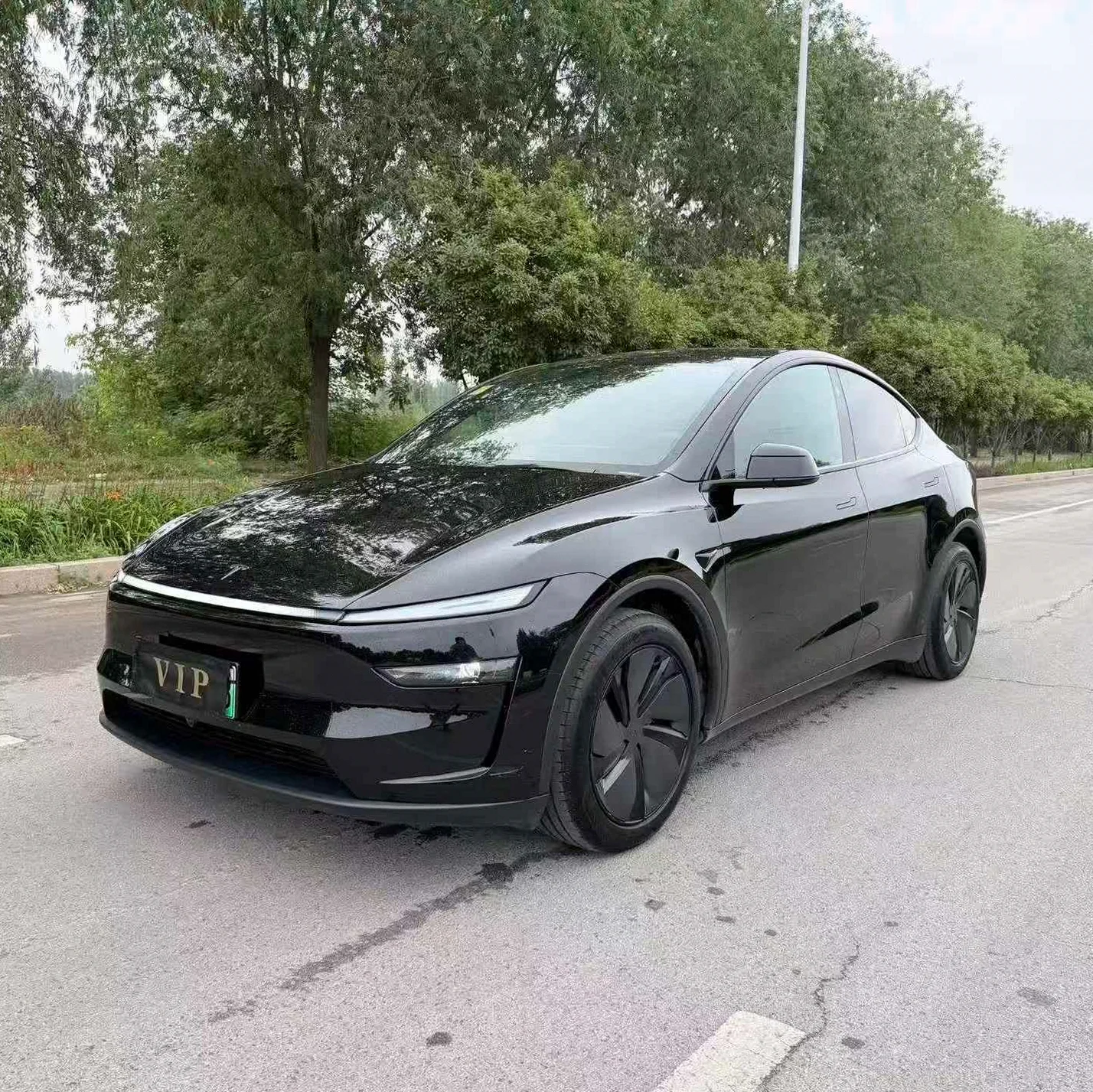 特斯拉MODEL 正面外观三