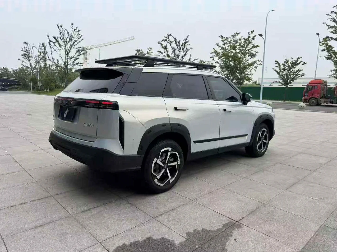 奇瑞探索 后面外观一