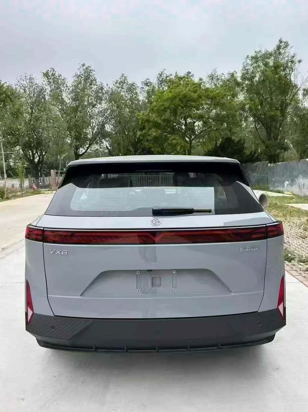 启辰VX6 后面外观一