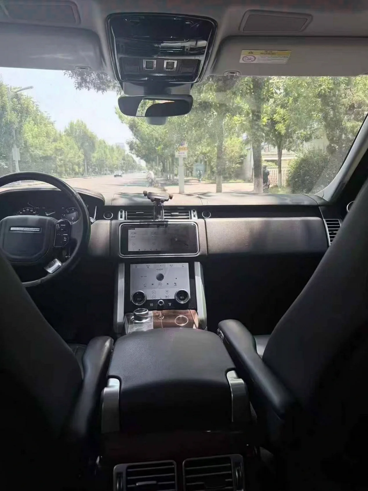 路虎揽胜 后面外观三