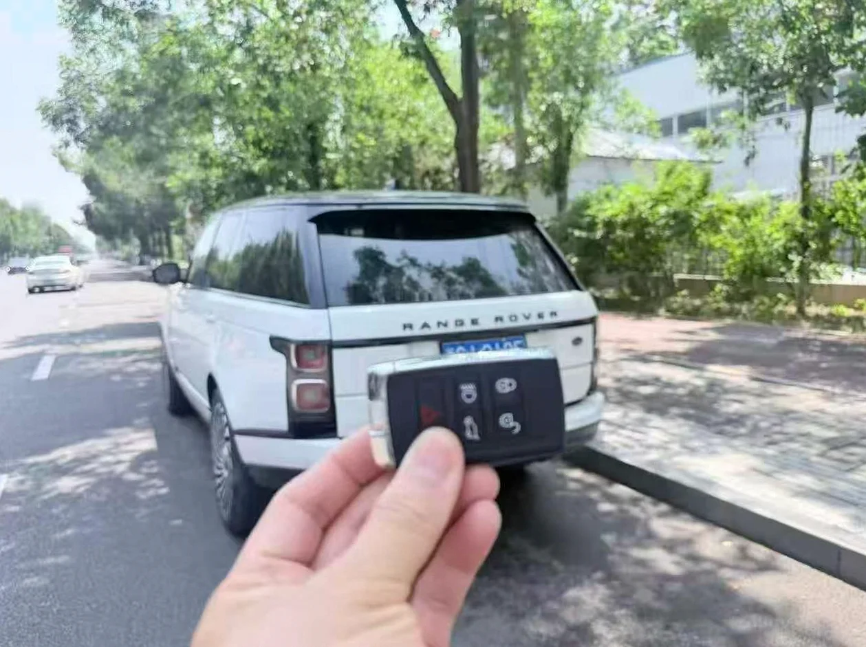 路虎揽胜 后面外观一