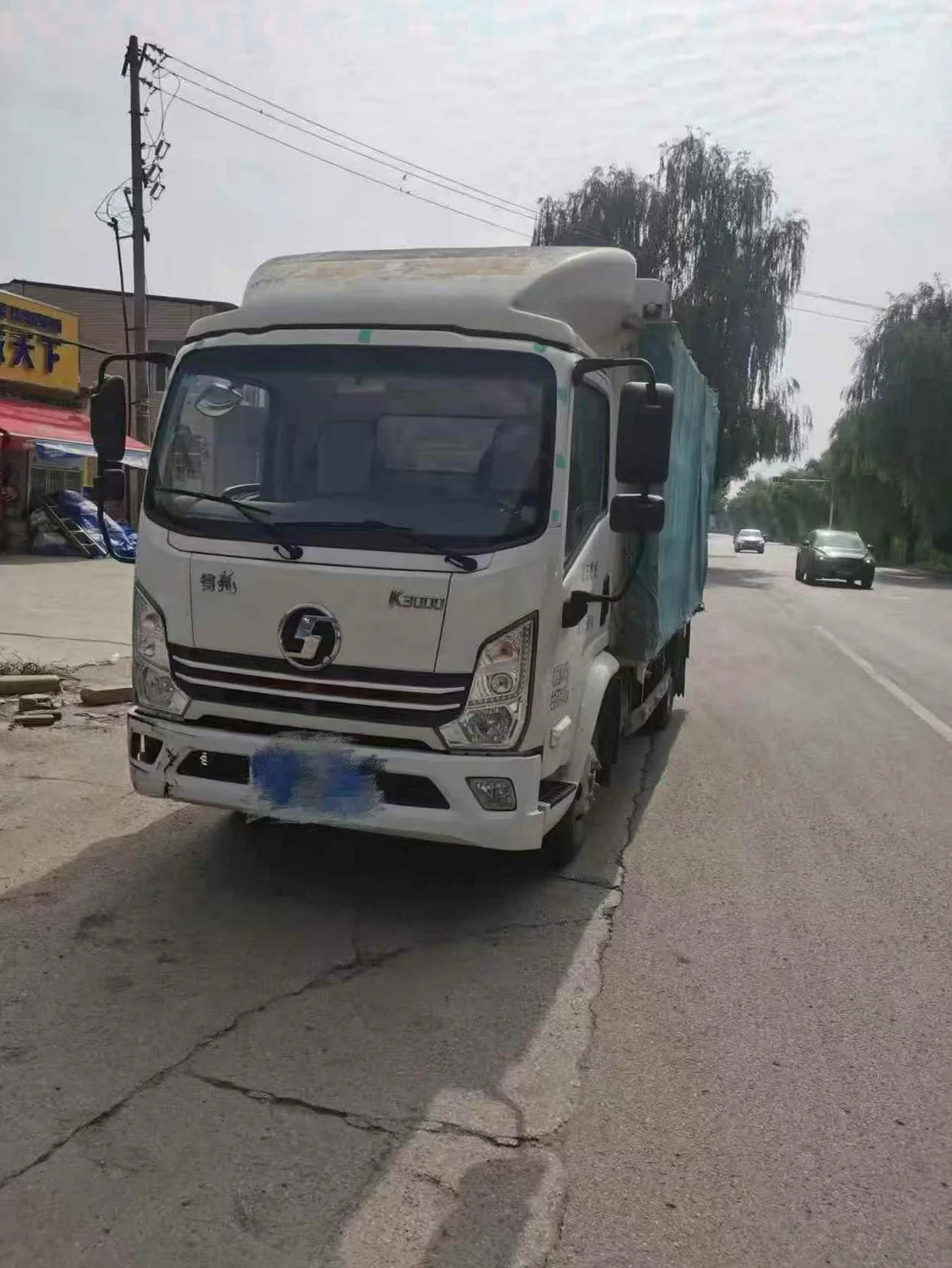 陕汽德龙 正面外观二