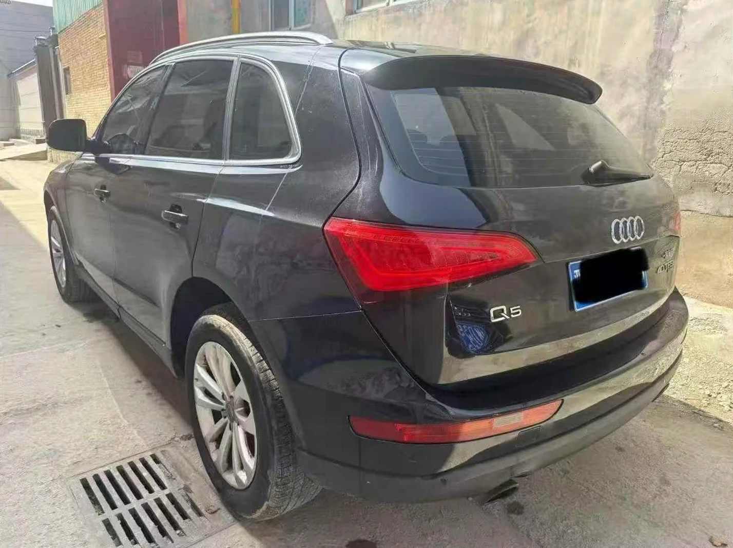 奥迪Q5 后面外观一