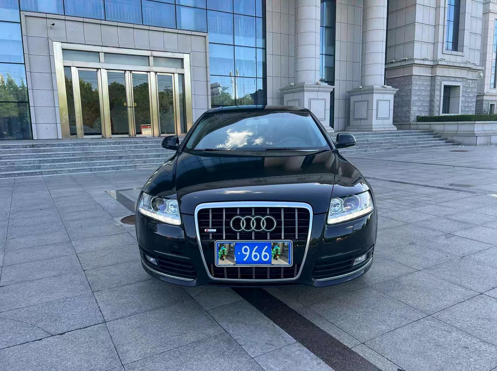 12年奥迪A6L 2.4V6豪华版