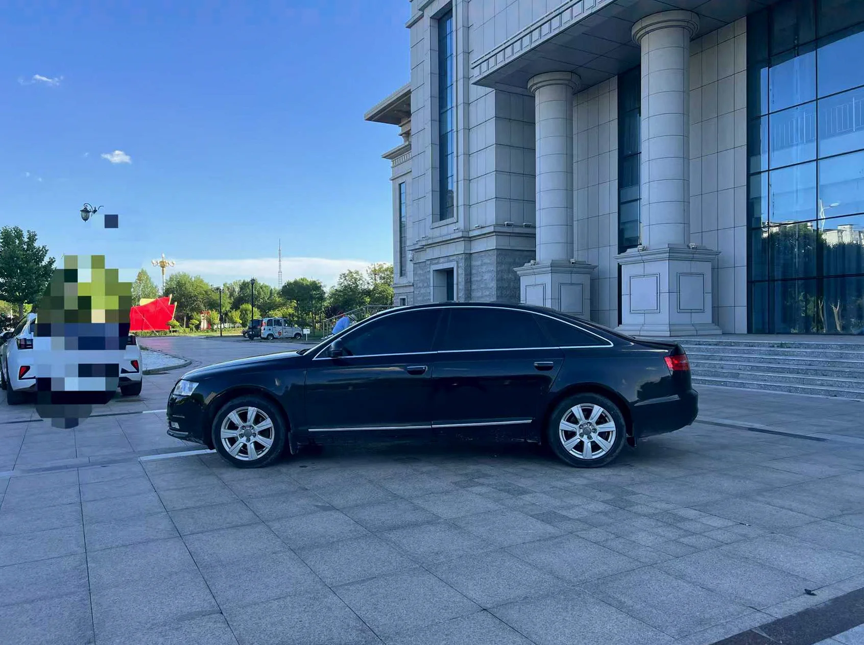 奥迪A6L 后面外观一