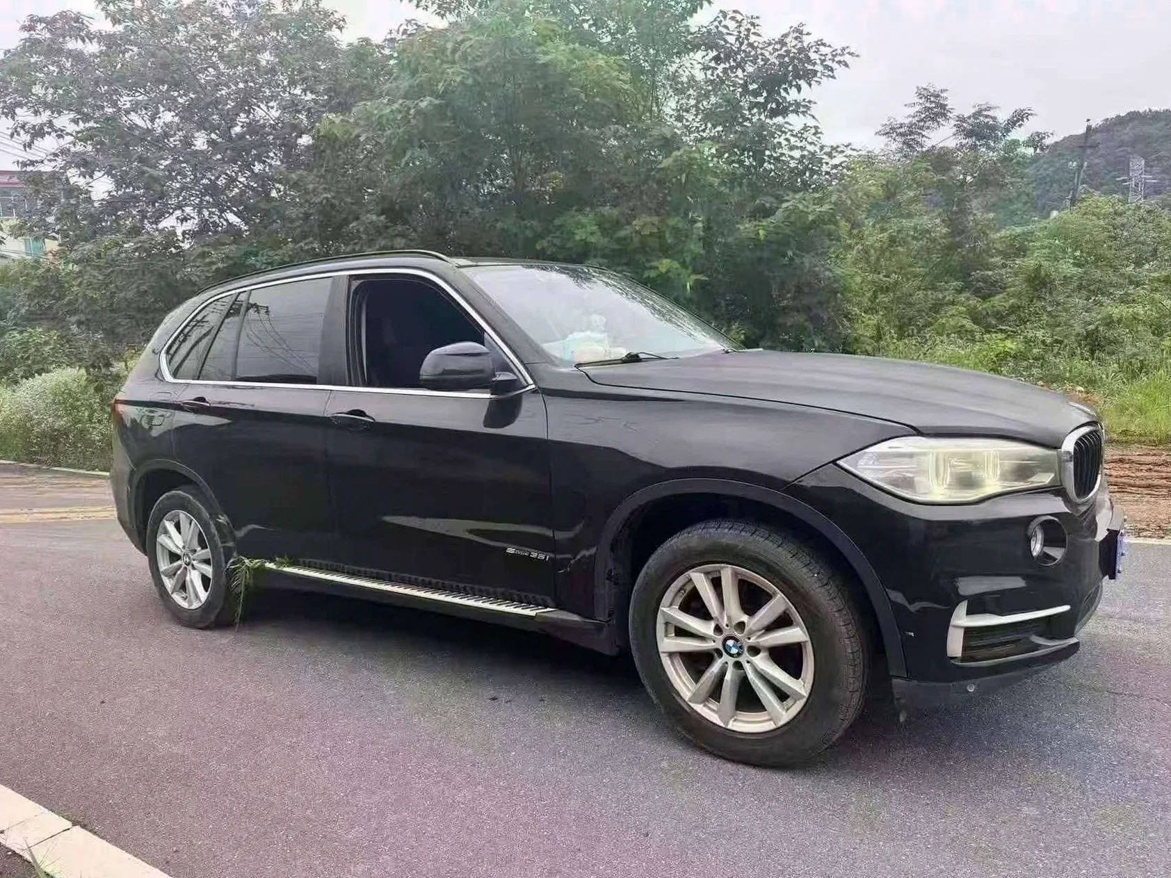 宝马X5 正面外观三