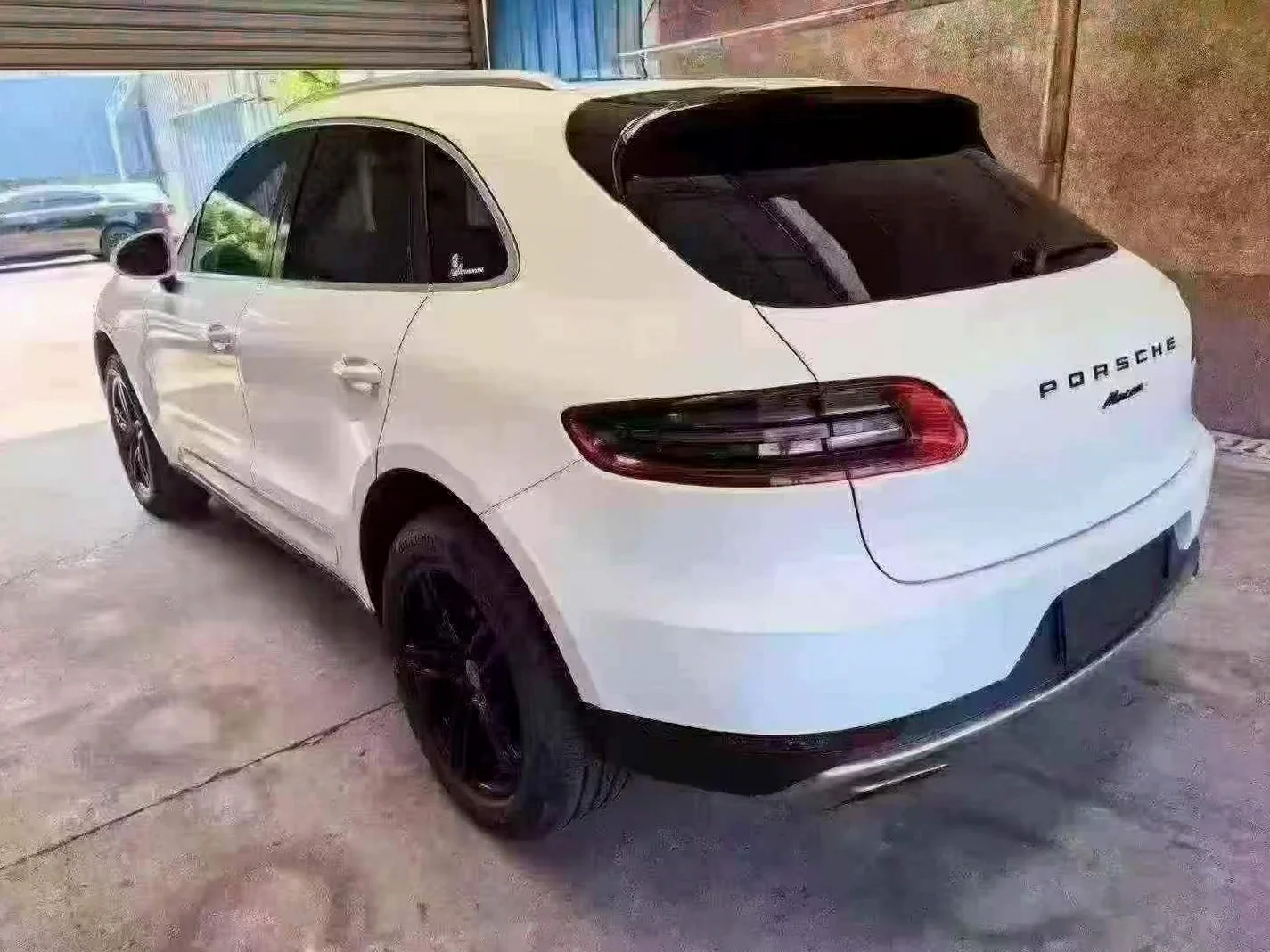 保时捷Macan 后面外观二