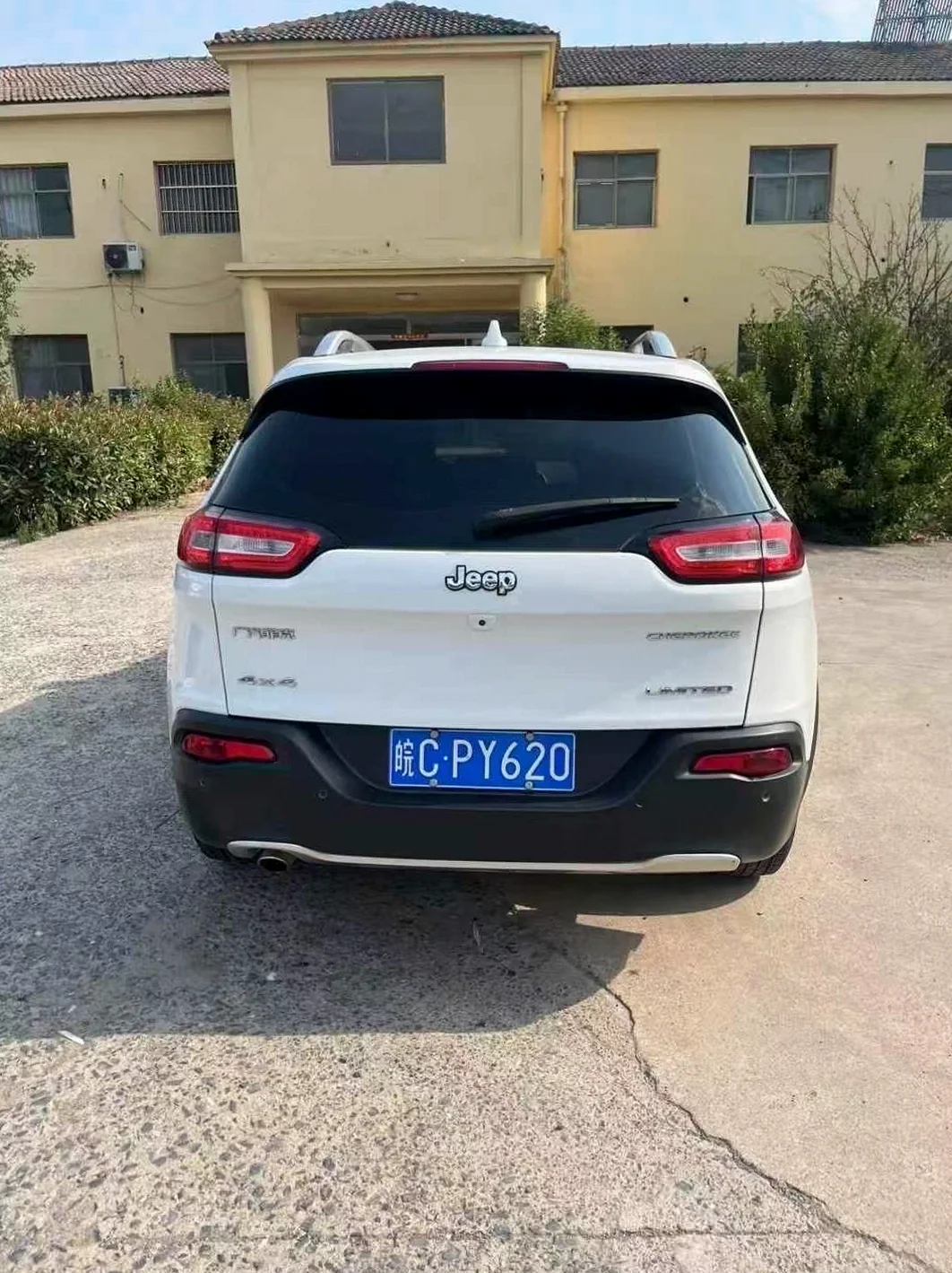 Jeep自由光 后面外观二