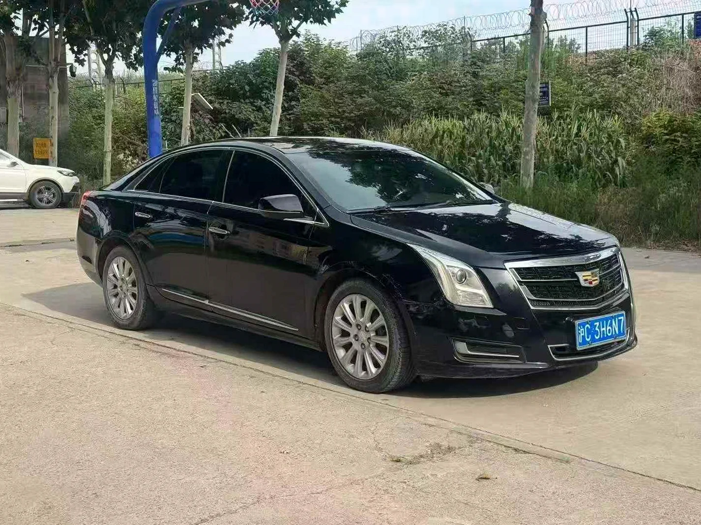 凯迪拉克XTS 正面外观二